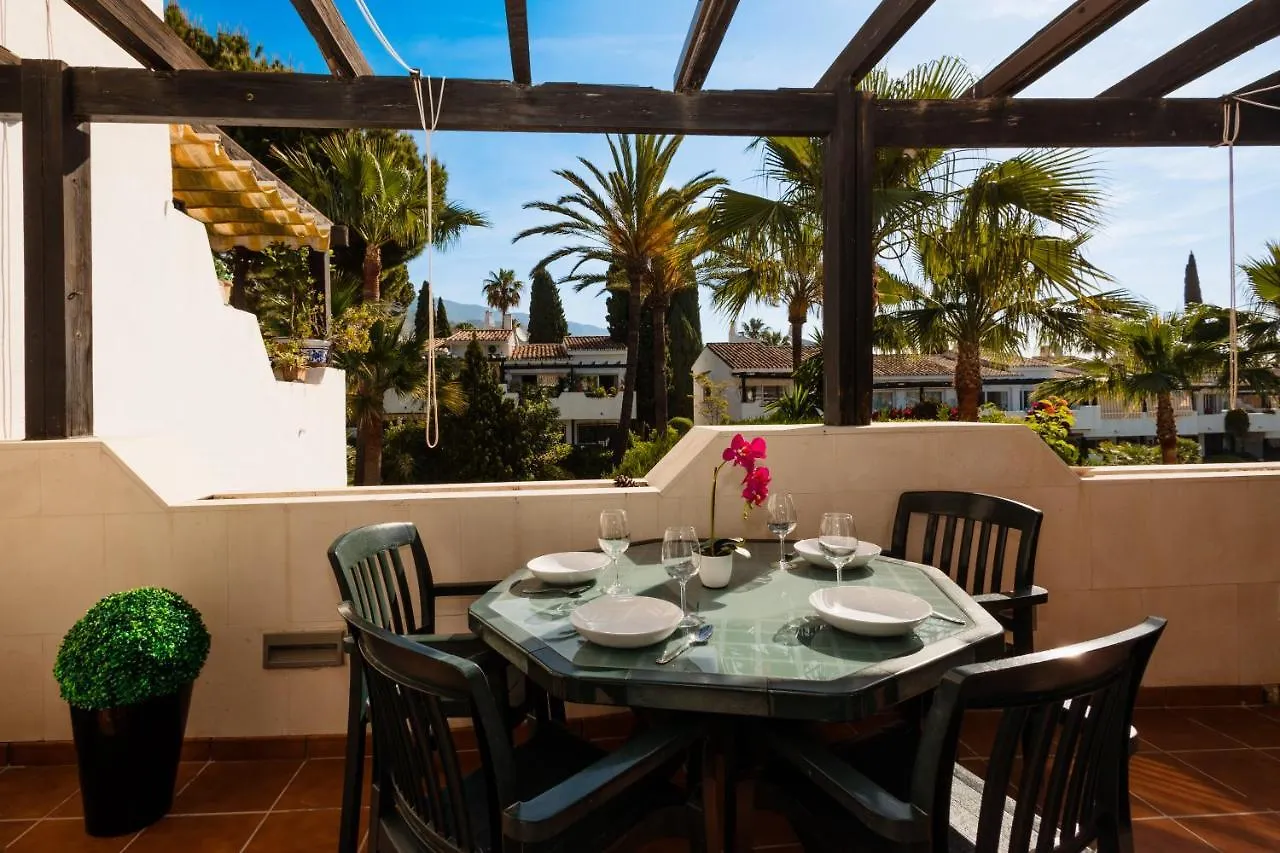 Apartment Vacation Home In The Best Location, With Terrace, Pool And Bbq, In Marbella Center