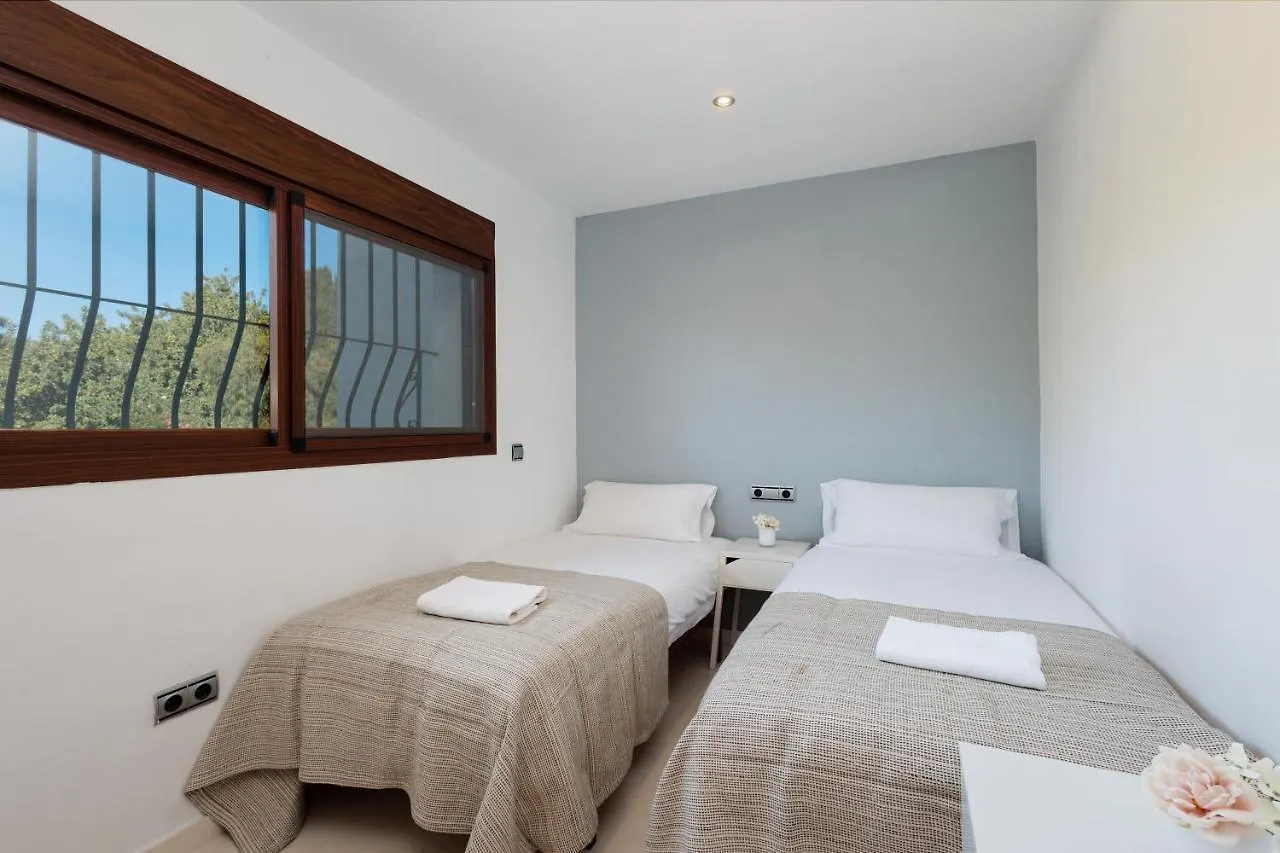 Vacation Home In The Best Location, With Terrace, Pool And Bbq, In Marbella Center Apartment