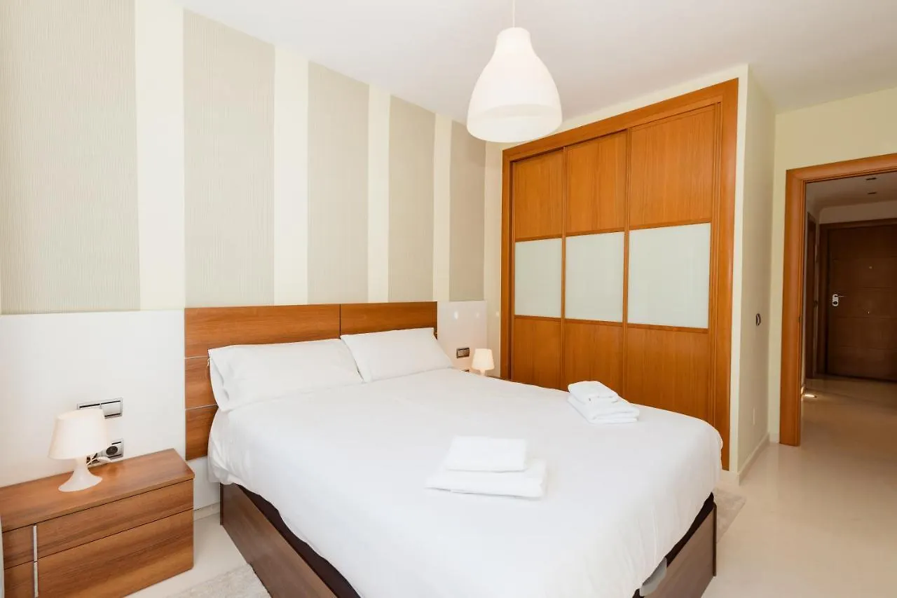 Apartment Vacation Home In The Best Location, With Terrace, Pool And Bbq, In Marbella Center