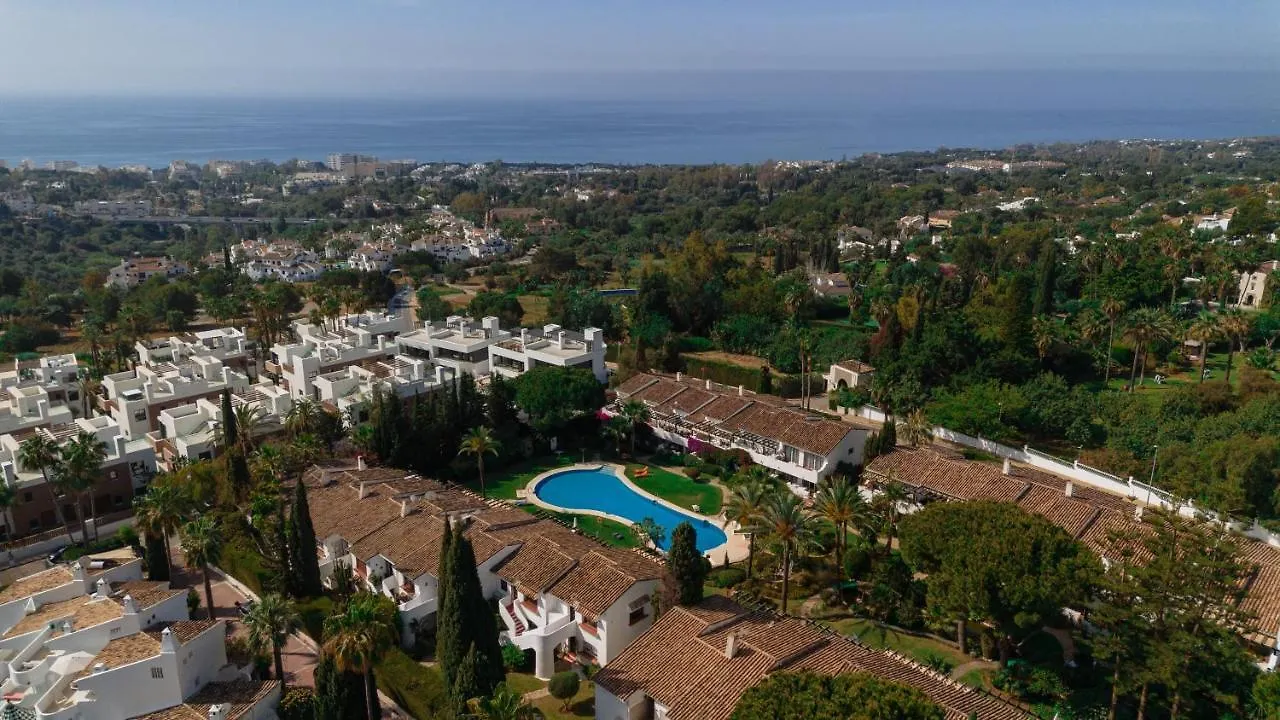 Vacation Home In The Best Location, With Terrace, Pool And Bbq, In Marbella Center Apartment