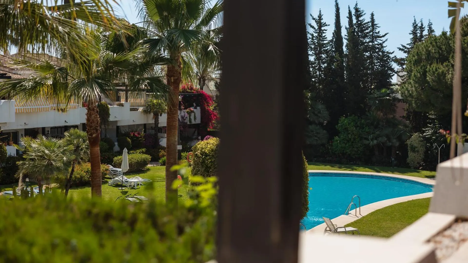 Vacation Home In The Best Location, With Terrace, Pool And Bbq, In Marbella Center Apartment